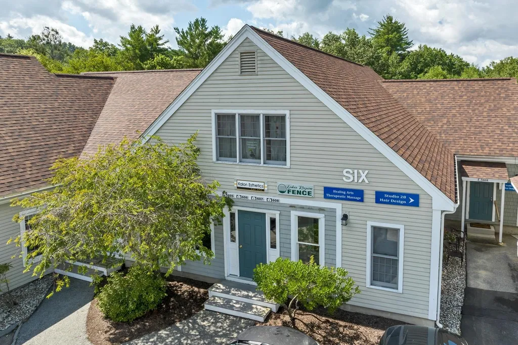 25 Country Club Road Gilford NH 03249