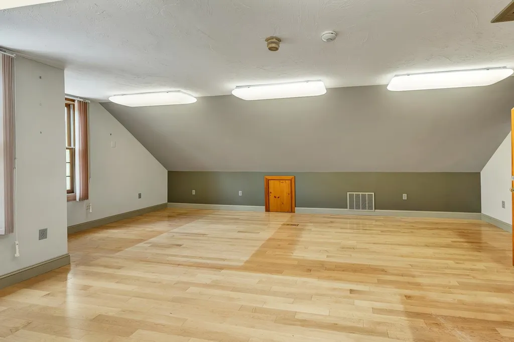 25 Country Club Road Gilford NH 03249