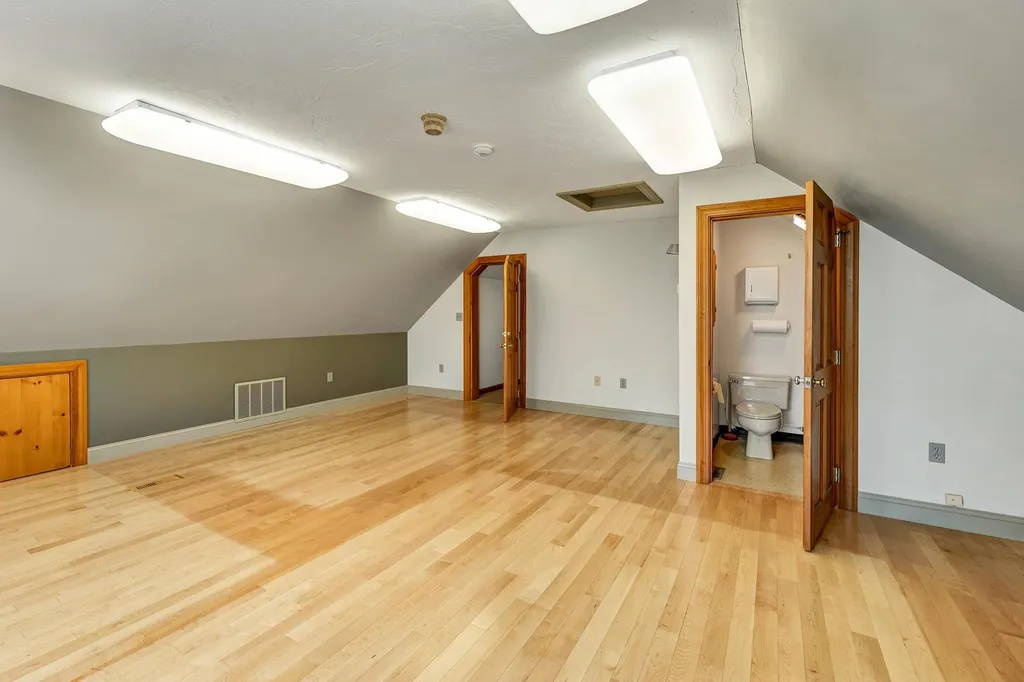 25 Country Club Road Gilford NH 03249