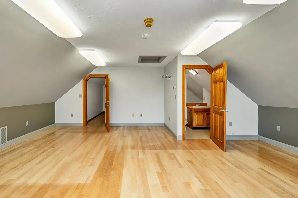 25 Country Club Road Gilford NH 03249