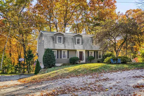 8 Nova Road Nashua NH 03064