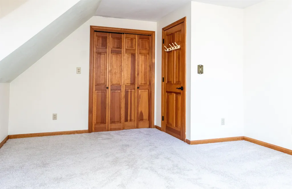 30 Washington Drive Raymond NH 03077