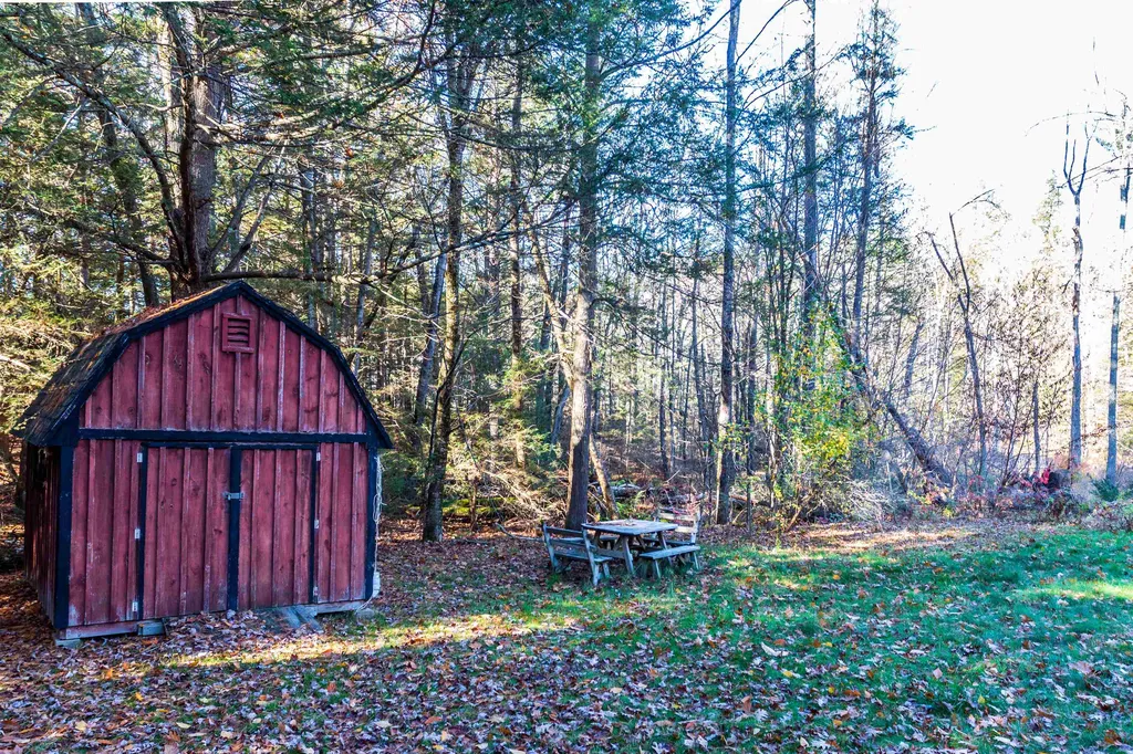 30 Washington Drive Raymond NH 03077