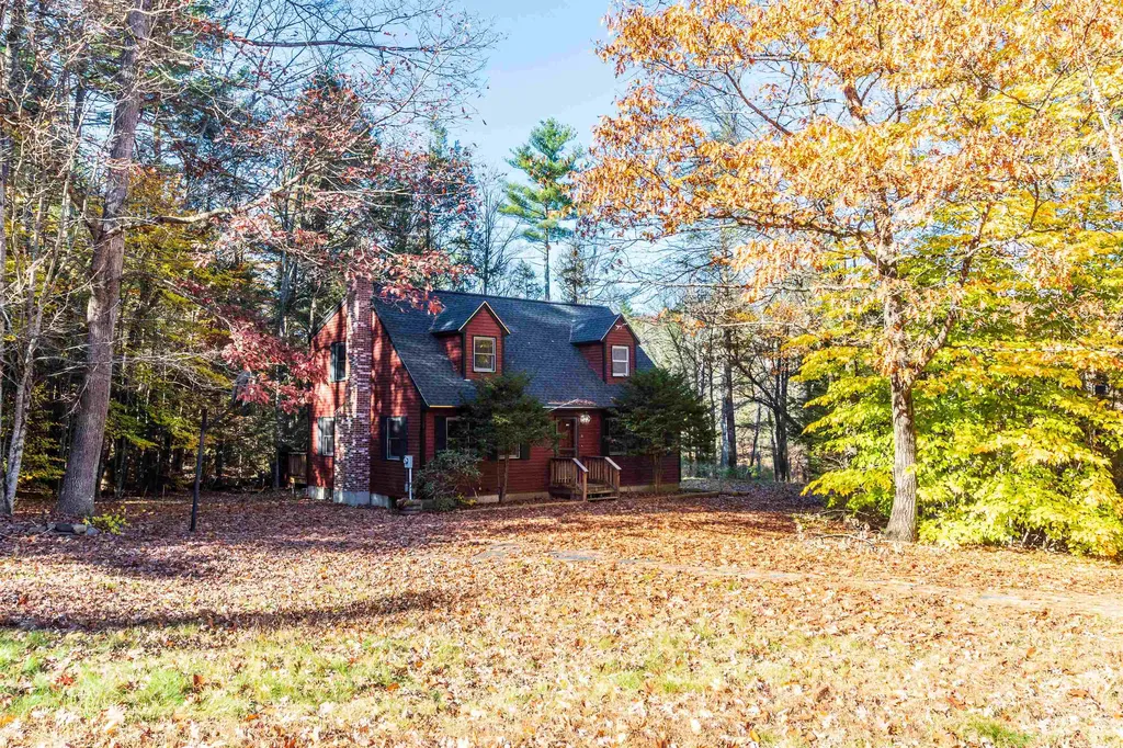 30 Washington Drive Raymond NH 03077