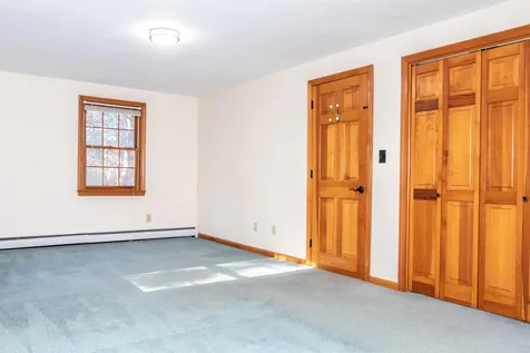 30 Washington Drive Raymond NH 03077