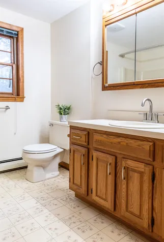 30 Washington Drive Raymond NH 03077