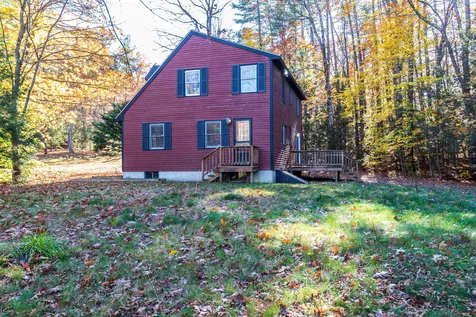 30 Washington Drive Raymond NH 03077