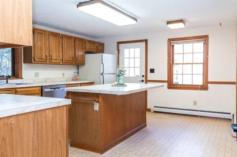30 Washington Drive Raymond NH 03077