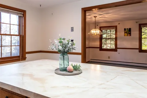 30 Washington Drive Raymond NH 03077