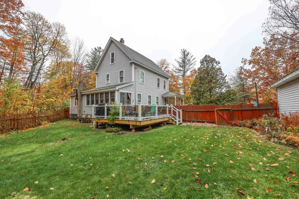 16 Edgewood Street Franklin NH 03235