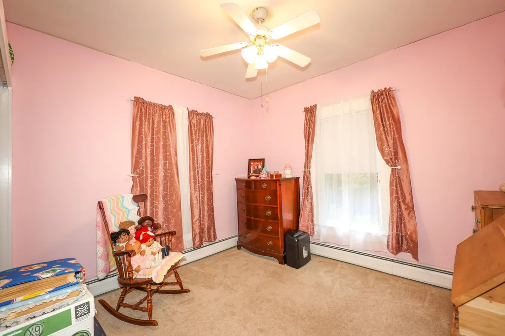 16 Edgewood Street Franklin NH 03235