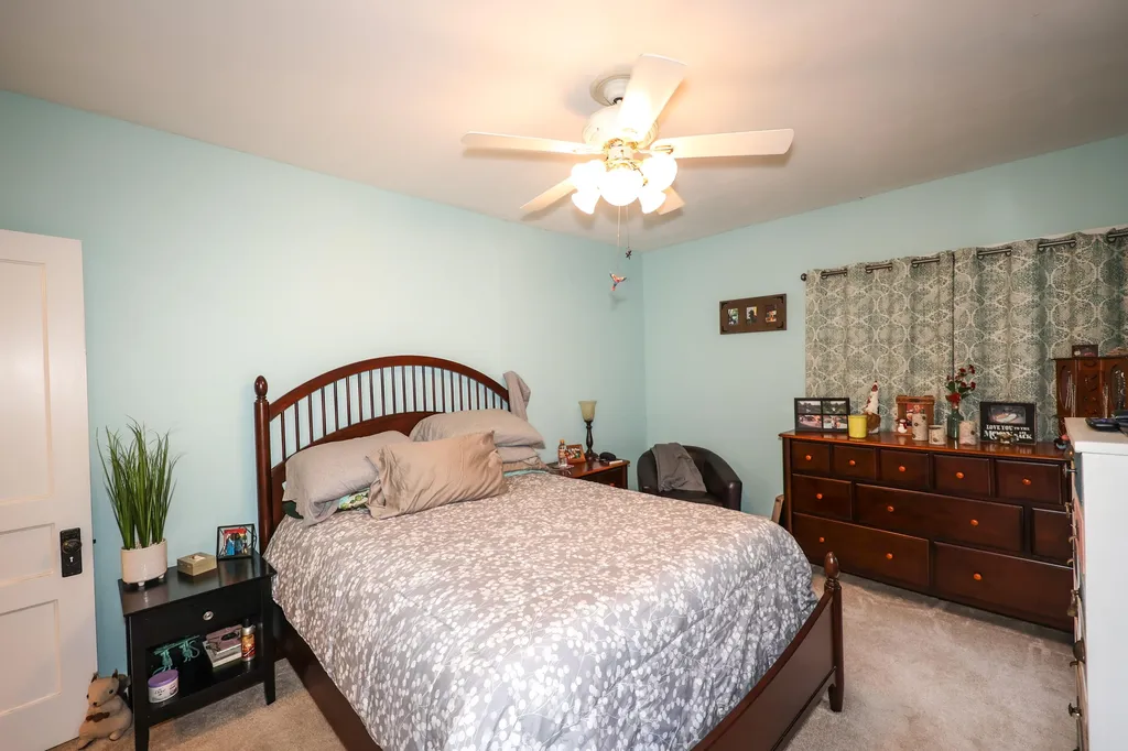 16 Edgewood Street Franklin NH 03235