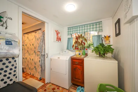 16 Edgewood Street Franklin NH 03235