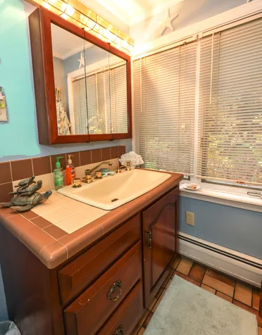 16 Edgewood Street Franklin NH 03235