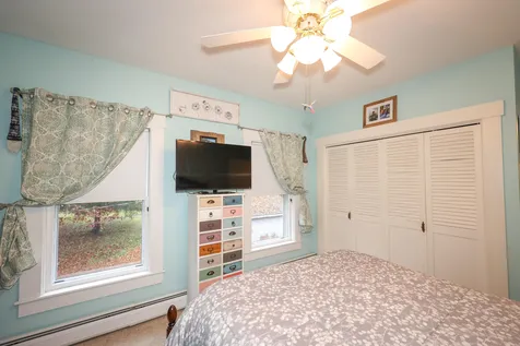 16 Edgewood Street Franklin NH 03235