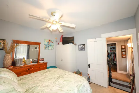 16 Edgewood Street Franklin NH 03235
