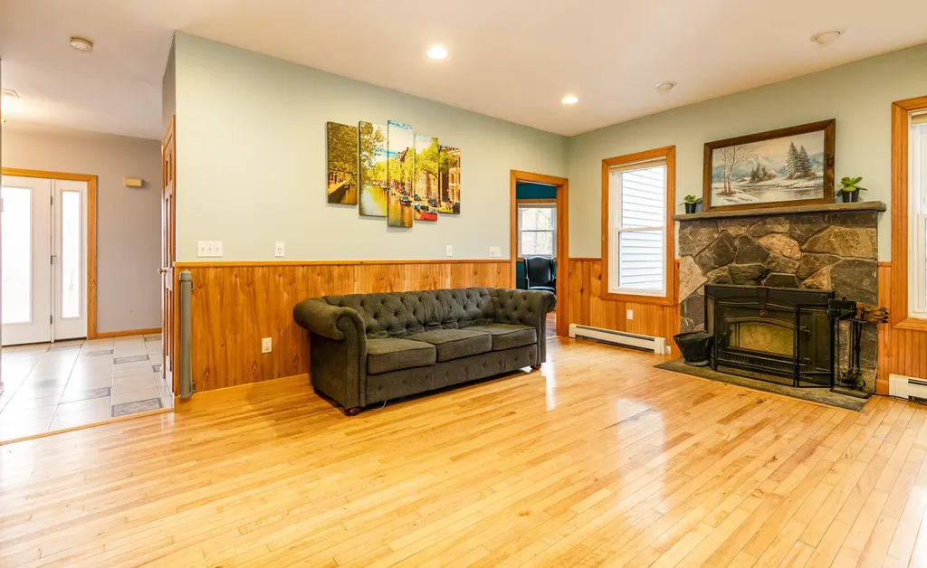 935 Borough Road Pembroke NH 03275