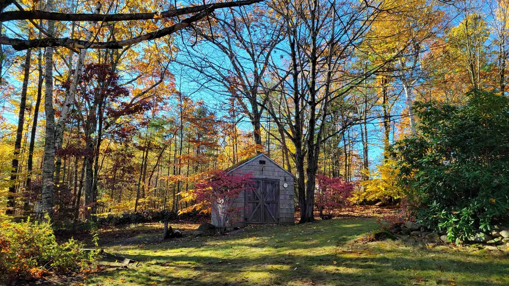 3 Rowell Lane Sandown NH 03873