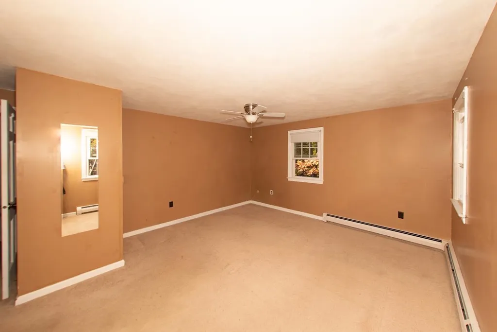 3 Rowell Lane Sandown NH 03873