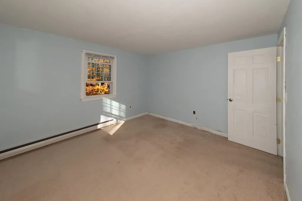 3 Rowell Lane Sandown NH 03873