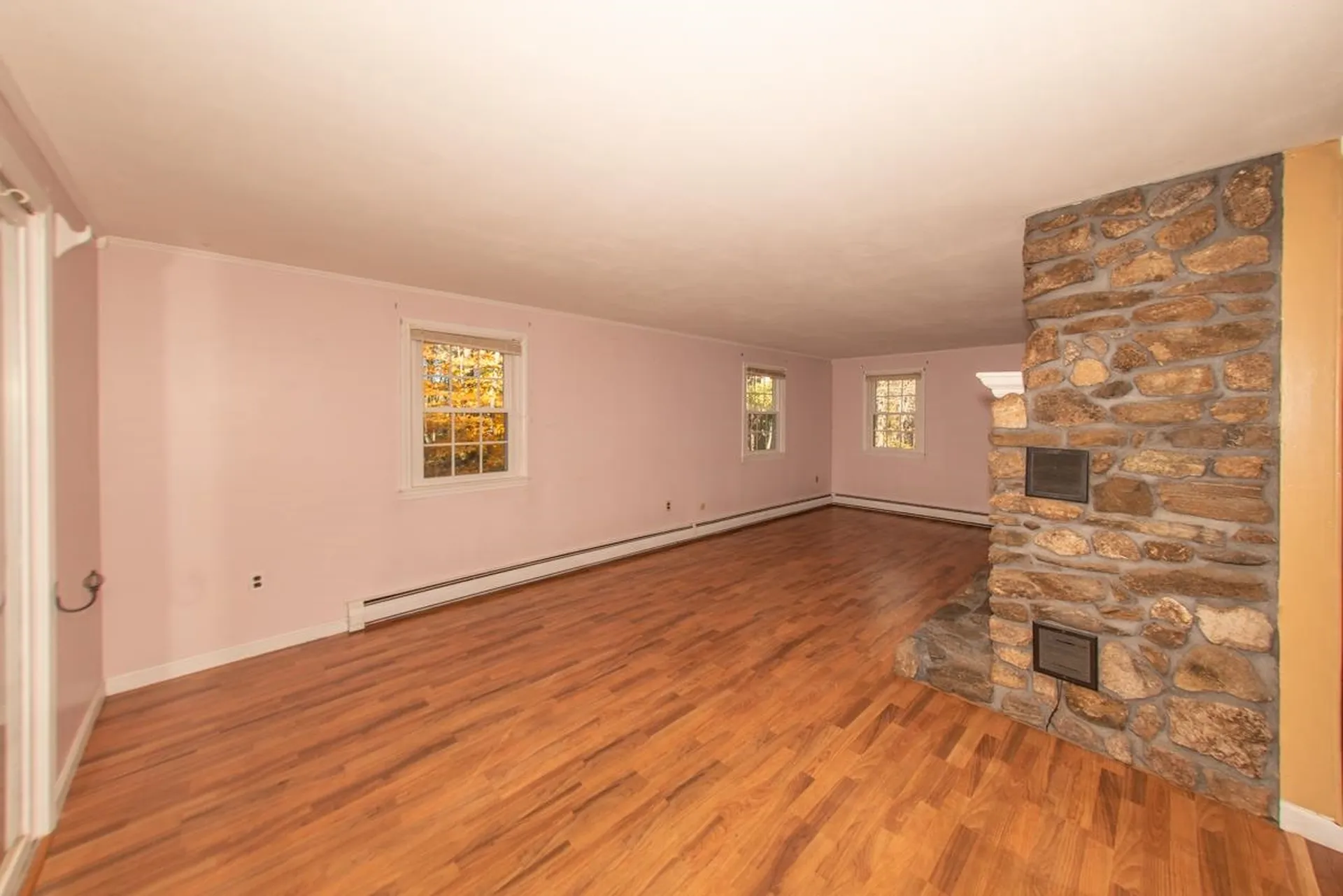 3 Rowell Lane Sandown NH 03873