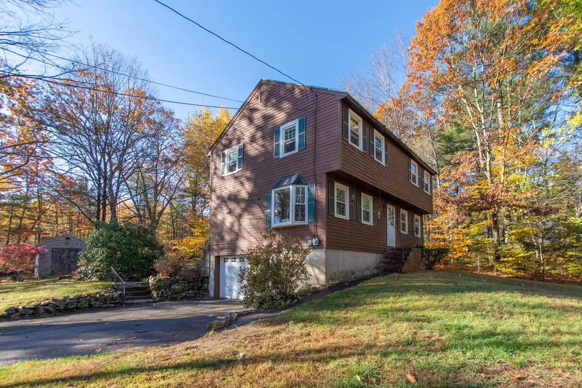 3 Rowell Lane Sandown NH 03873