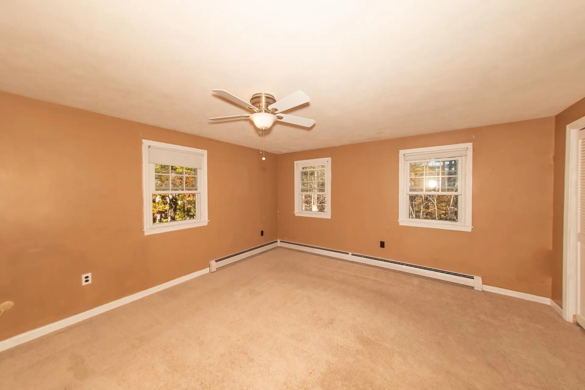 3 Rowell Lane Sandown NH 03873