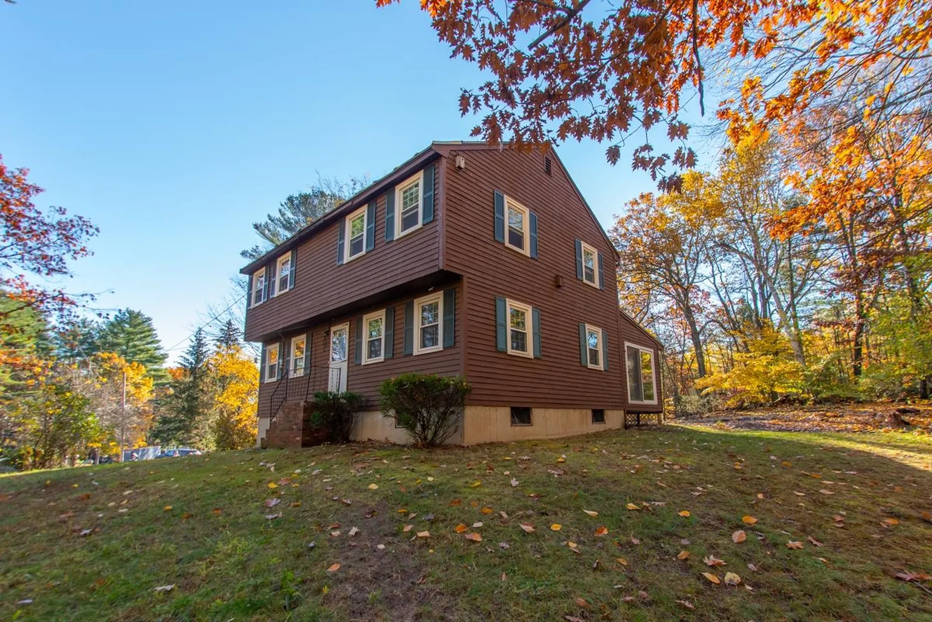 3 Rowell Lane Sandown NH 03873