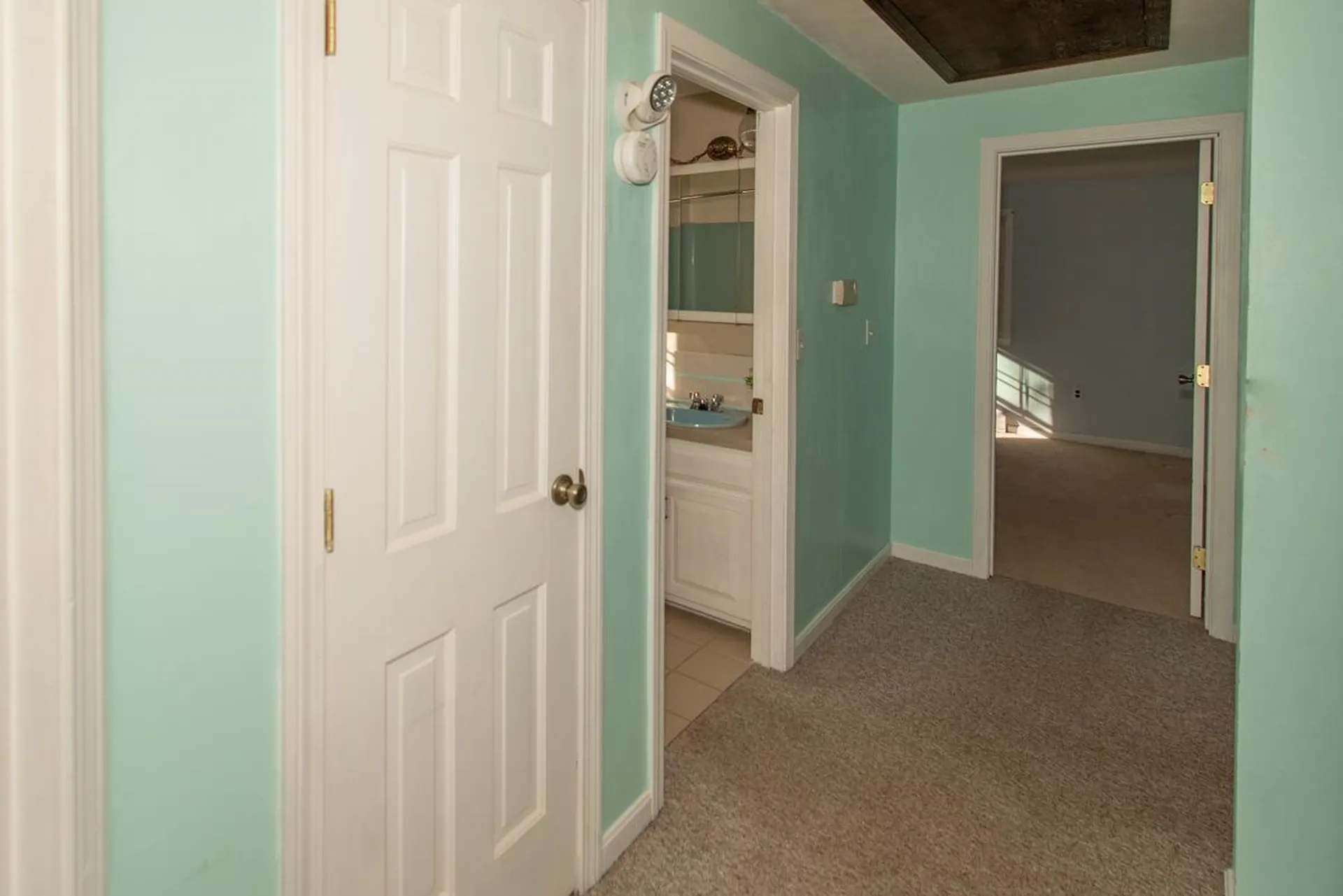 3 Rowell Lane Sandown NH 03873