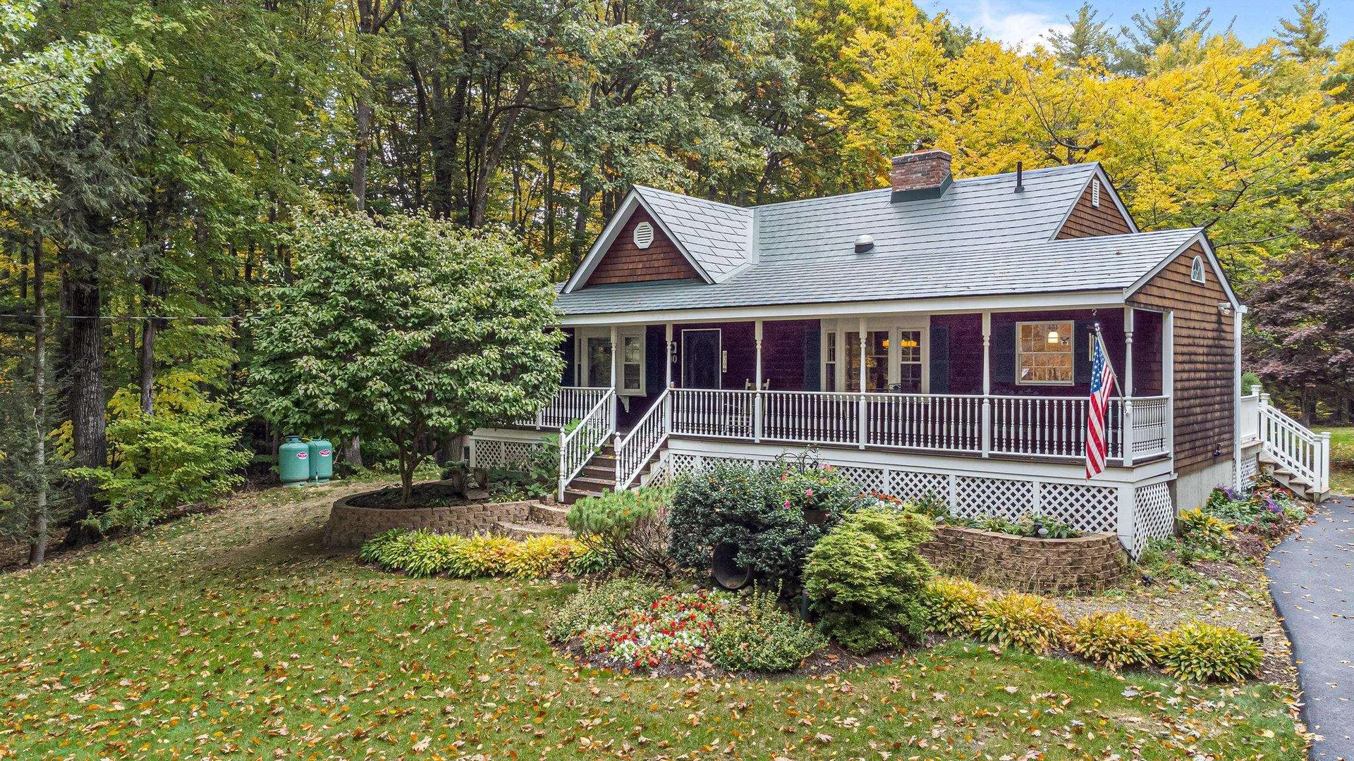 30 Holmeswood Drive Sandown NH 03873