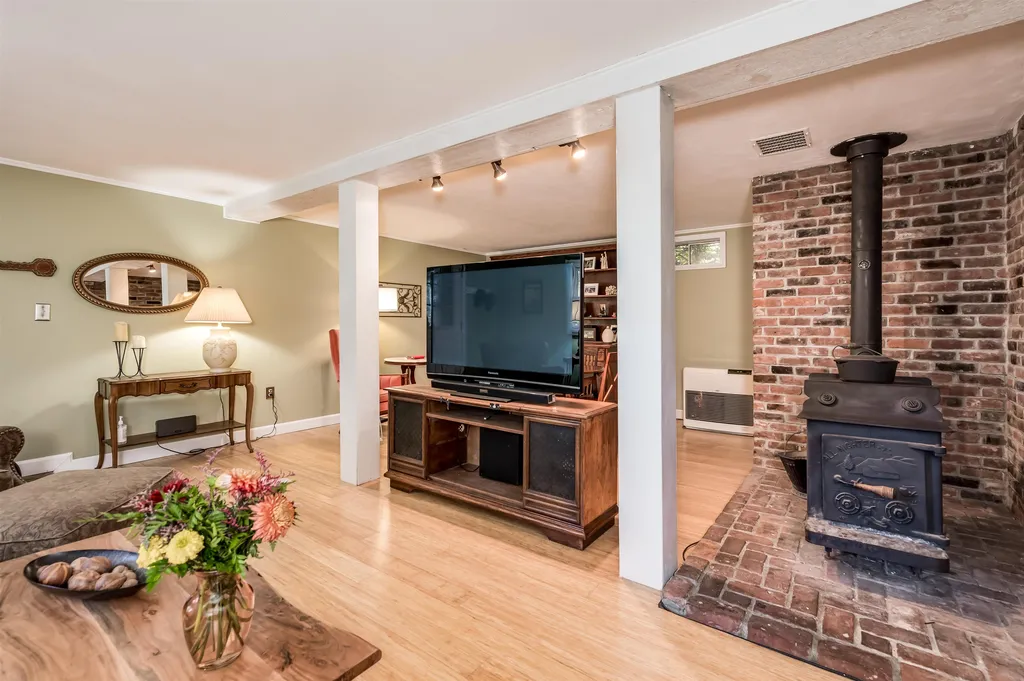 92 Meadowbrook Drive Barrington NH 03825
