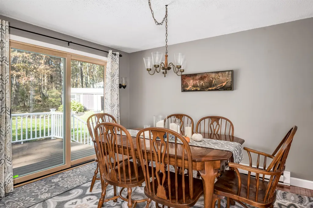 92 Meadowbrook Drive Barrington NH 03825