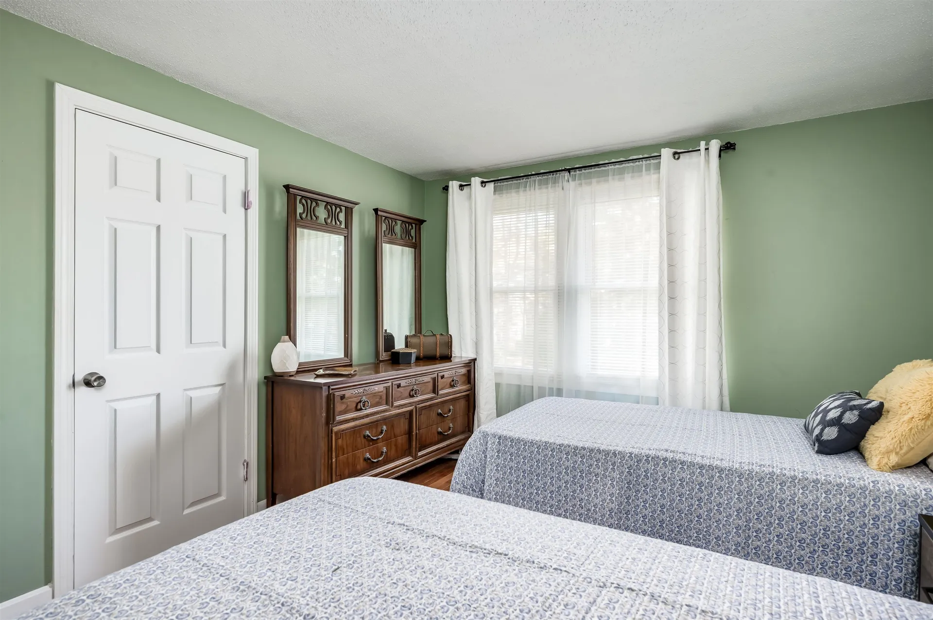 92 Meadowbrook Drive Barrington NH 03825