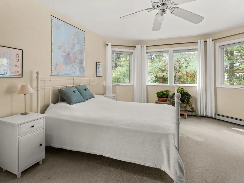 169 Spinnaker Lane Shelburne VT 05482