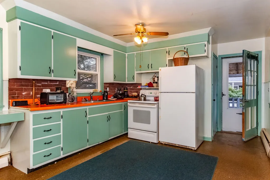 6 Scammon Lane Exeter NH 03833