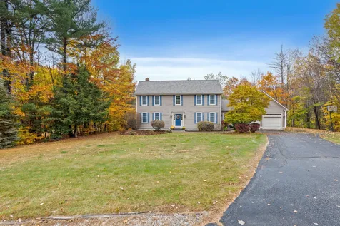 12 Williamsburg Avenue Gilford NH 03249