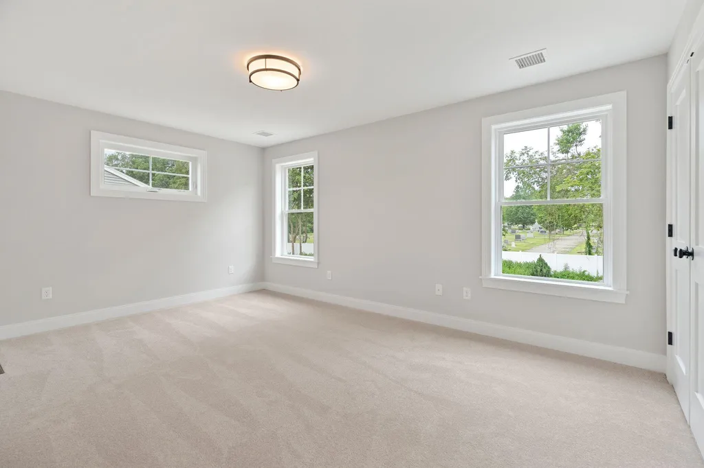 140 Sage Lane Portsmouth NH 03801