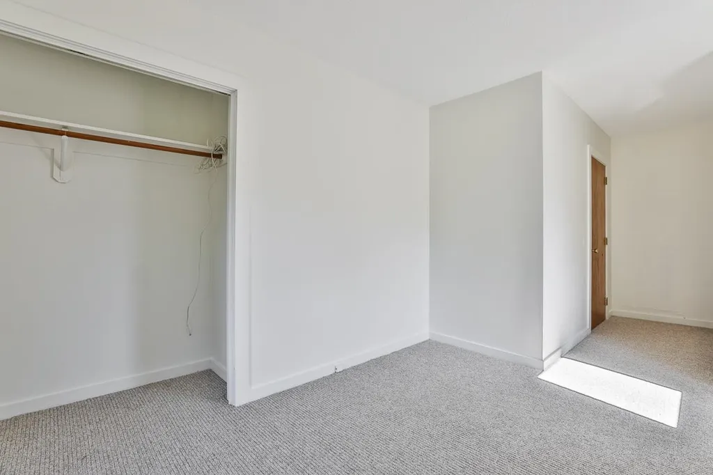 73 Averill Road Brookline NH 03033