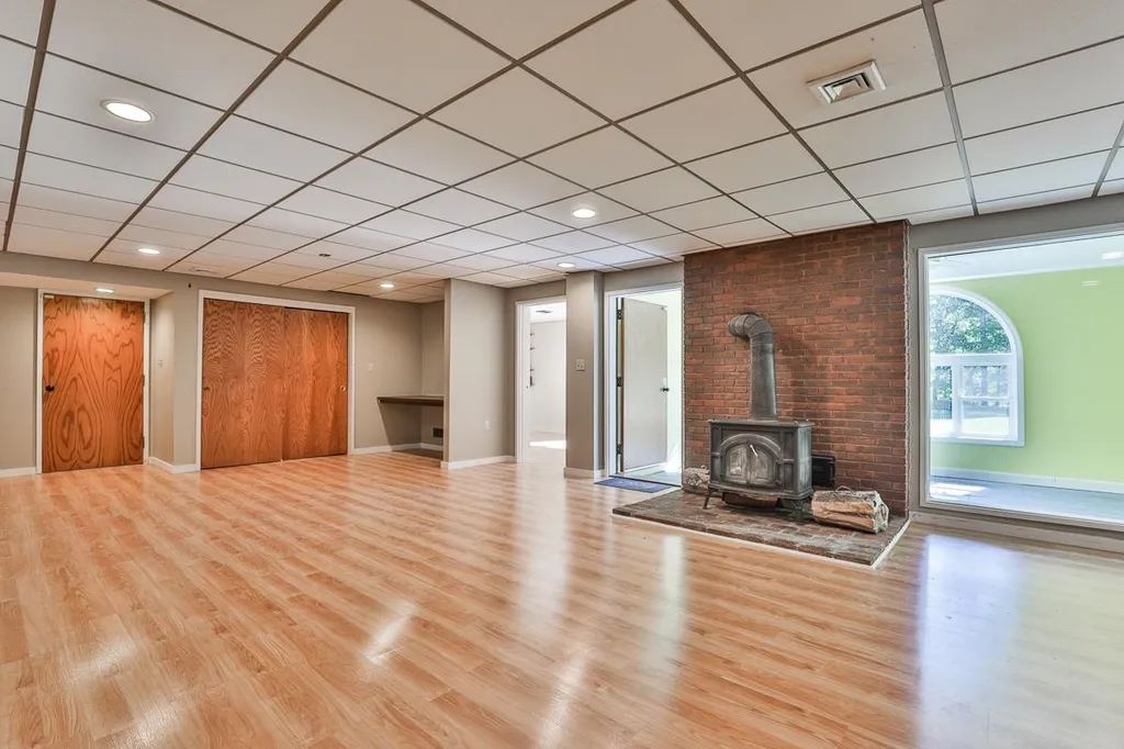 73 Averill Road Brookline NH 03033
