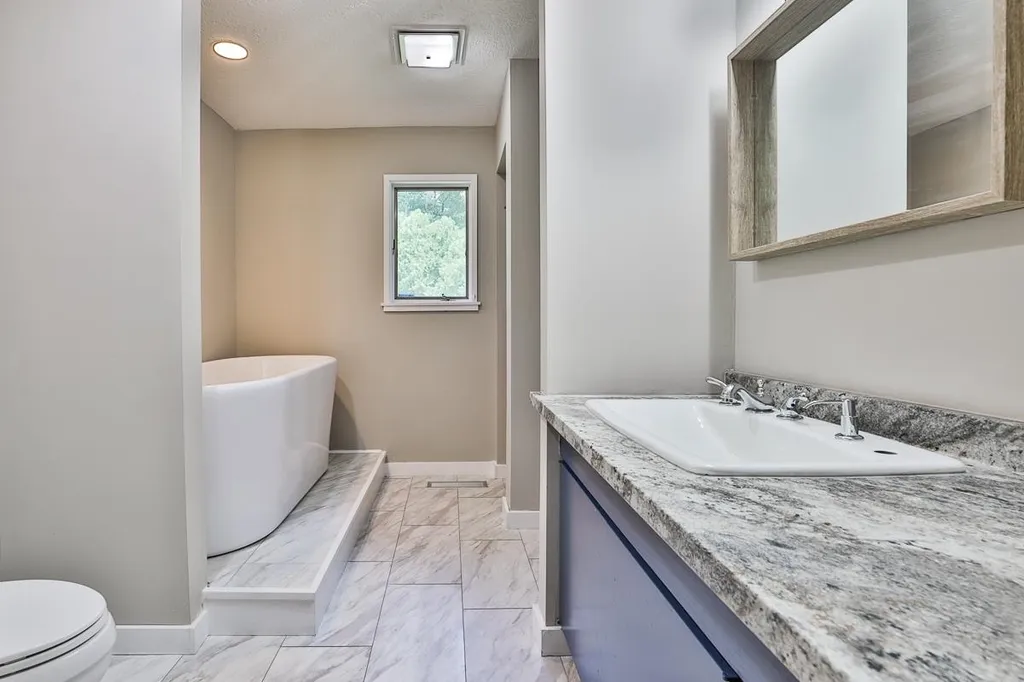 73 Averill Road Brookline NH 03033