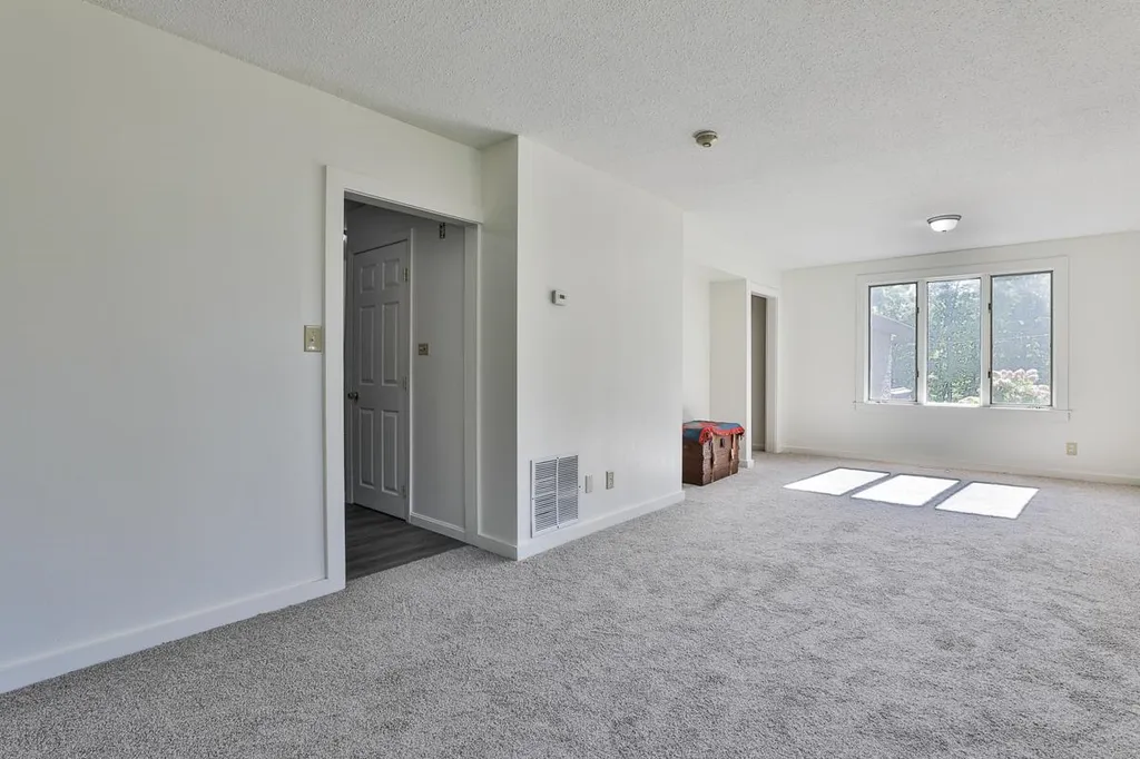 73 Averill Road Brookline NH 03033