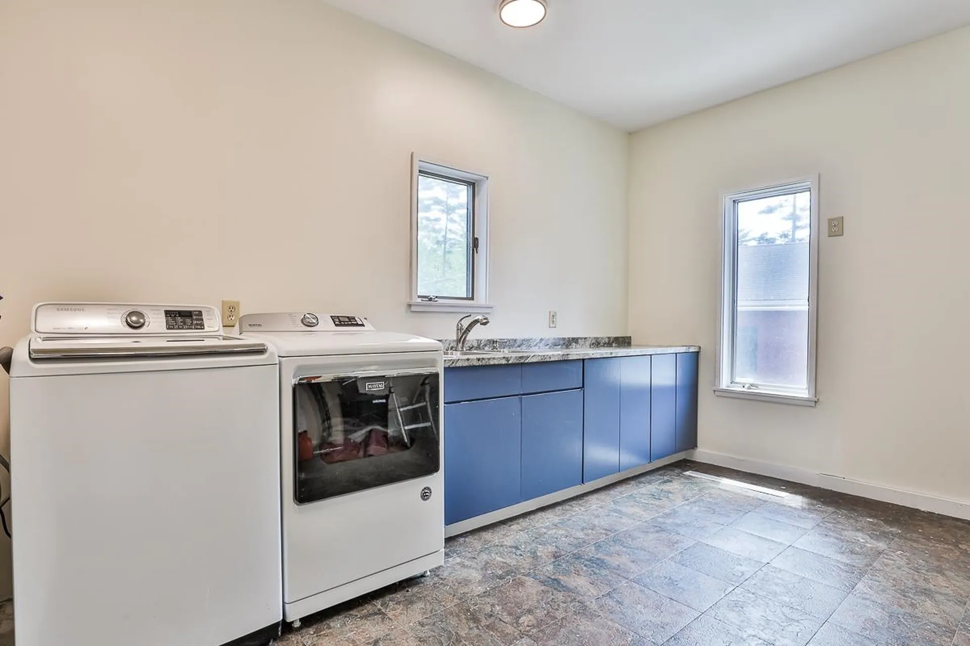 73 Averill Road Brookline NH 03033