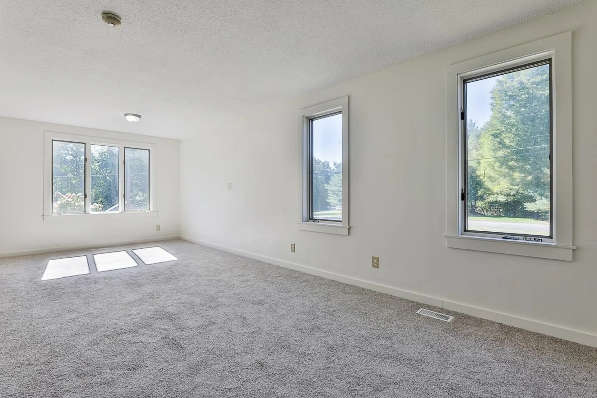 73 Averill Road Brookline NH 03033