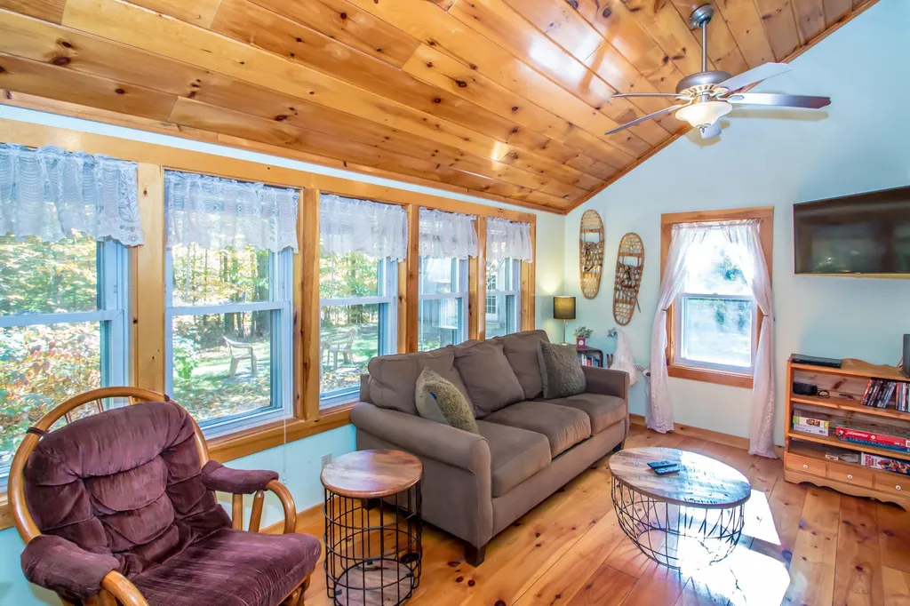 3 Valley Road Gorham NH 03581