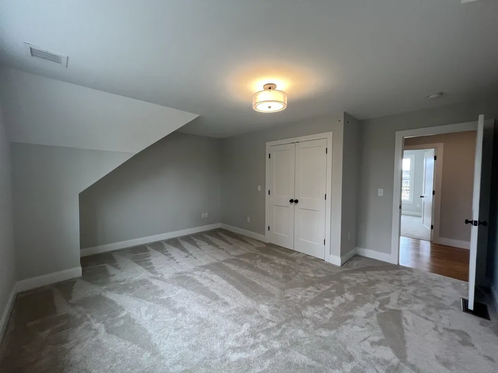 171 Sage Lane Portsmouth NH 03801