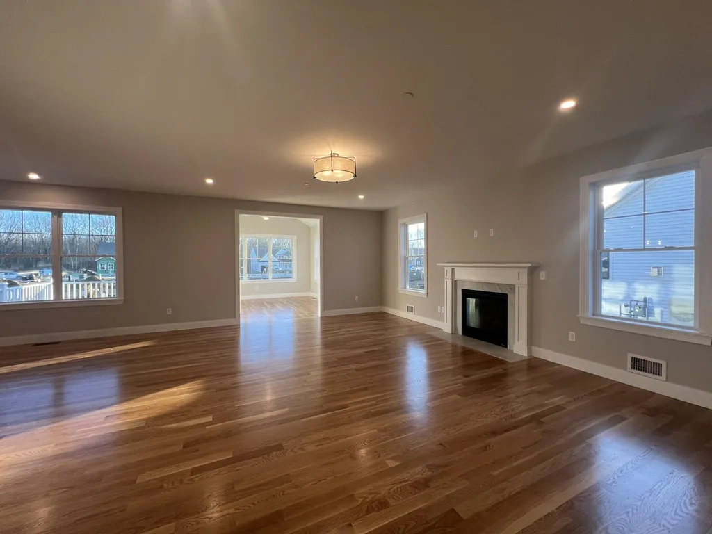 127 Sage Lane Portsmouth NH 03801