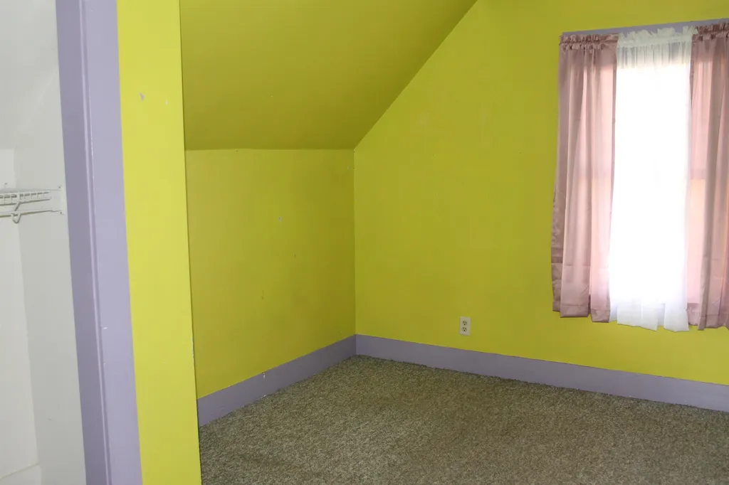 122 Mannering Street Berlin NH 03570