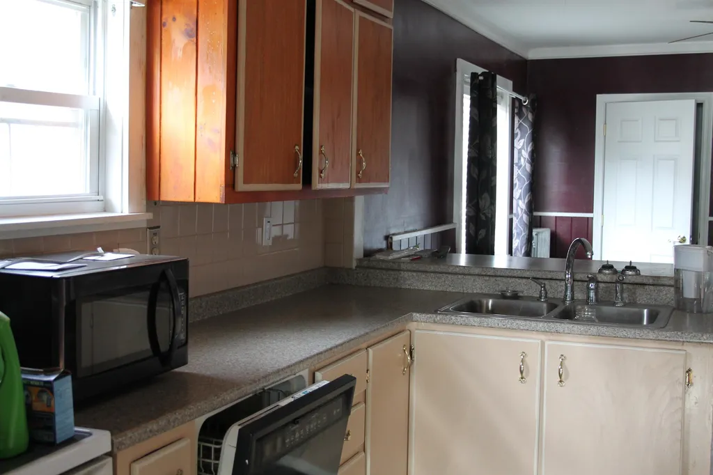 122 Mannering Street Berlin NH 03570