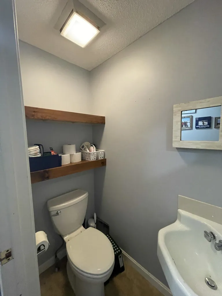 17 Burns Avenue Concord NH 03301