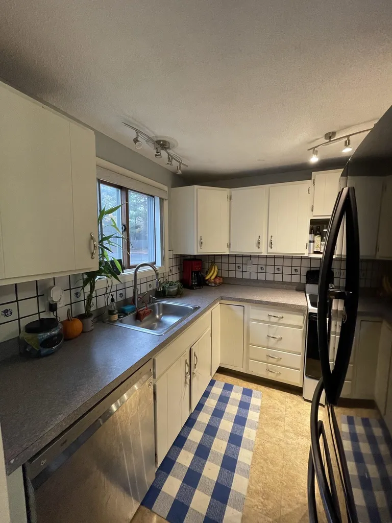 17 Burns Avenue Concord NH 03301